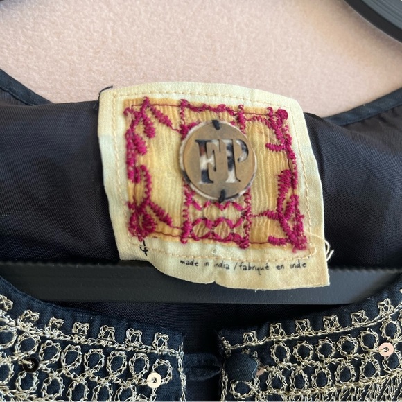 Free People Gold Sparkly Embellished Sequin Paisley Pattern Black in size 4 - Picture 4 of 15